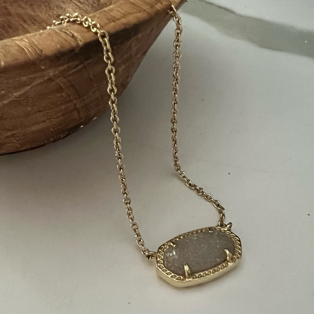 Kendra Scott Necklace